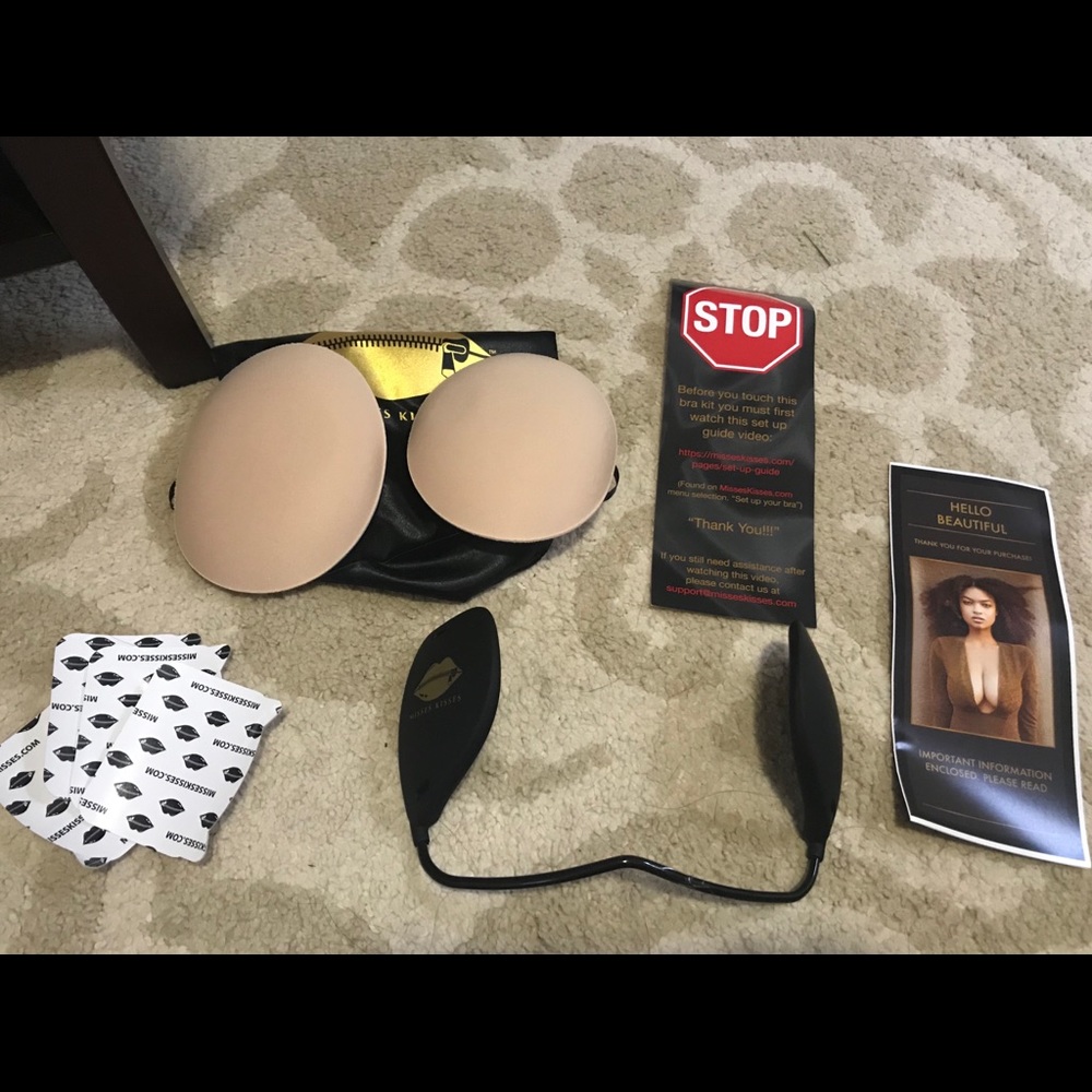 Misses Kisses Shallow Plunge Strapless Bra Kit